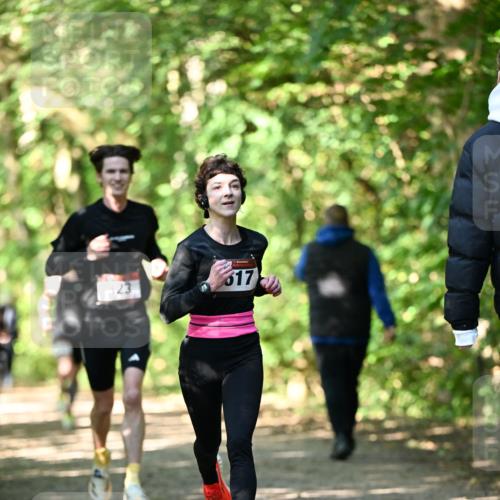 06.10.2024 - Bramfelder Halbmarathon 2024 Dr. Thomas Lammeyer http://msf.ph/oto/7340540 06.10.2024 10:44:19 Laufen 323, 317 meine-sportfotos.de