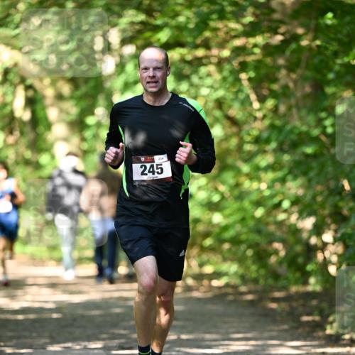 06.10.2024 - Bramfelder Halbmarathon 2024 Dr. Thomas Lammeyer http://msf.ph/oto/7340585 06.10.2024 10:44:49 Laufen 234, 245 meine-sportfotos.de