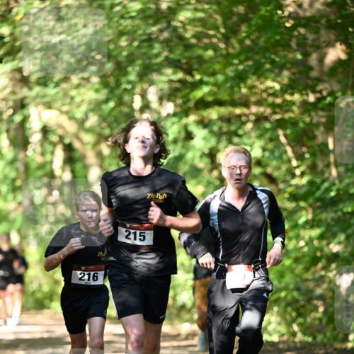 06.10.2024 - Bramfelder Halbmarathon 2024 Dr. Thomas Lammeyer http://msf.ph/oto/7340733 06.10.2024 10:46:04 Laufen 216, 215 meine-sportfotos.de