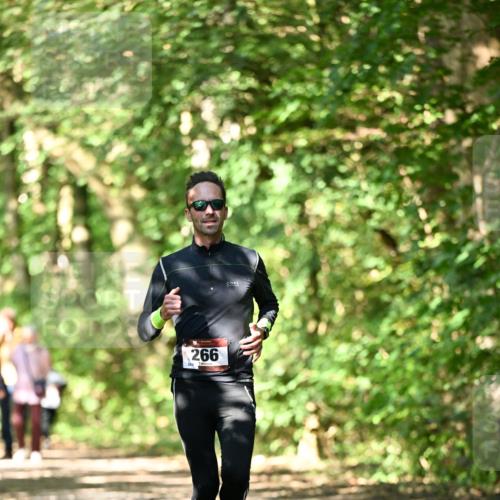 06.10.2024 - Bramfelder Halbmarathon 2024 Dr. Thomas Lammeyer http://msf.ph/oto/7340893 06.10.2024 10:46:47 Laufen 209, 266 meine-sportfotos.de