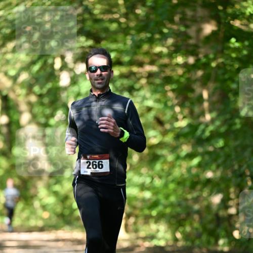 06.10.2024 - Bramfelder Halbmarathon 2024 Dr. Thomas Lammeyer http://msf.ph/oto/7340902 06.10.2024 10:46:48 Laufen 266, 209 meine-sportfotos.de