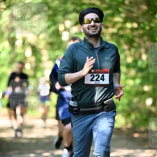 06.10.2024 - Bramfelder Halbmarathon 2024 Dr. Thomas Lammeyer http://msf.ph/oto/7341079 06.10.2024 10:47:52 Laufen 3, 224 meine-sportfotos.de