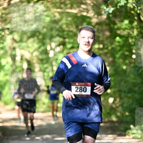 06.10.2024 - Bramfelder Halbmarathon 2024 Dr. Thomas Lammeyer http://msf.ph/oto/7341090 06.10.2024 10:47:54 Laufen 33, 280 meine-sportfotos.de