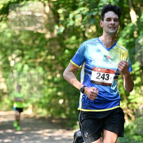 06.10.2024 - Bramfelder Halbmarathon 2024 Dr. Thomas Lammeyer http://msf.ph/oto/7341123 06.10.2024 10:48:02 Laufen 243 meine-sportfotos.de