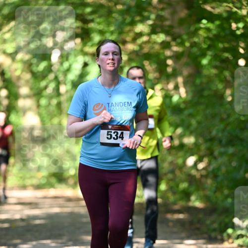 06.10.2024 - Bramfelder Halbmarathon 2024 Dr. Thomas Lammeyer http://msf.ph/oto/7341387 06.10.2024 10:49:11 Laufen 534, 203 meine-sportfotos.de