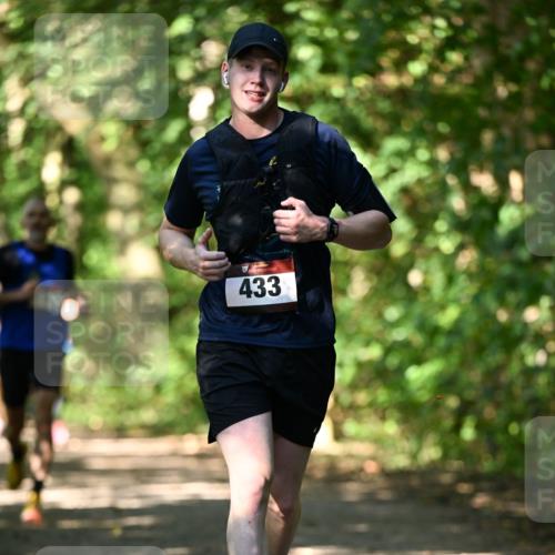 06.10.2024 - Bramfelder Halbmarathon 2024 Dr. Thomas Lammeyer http://msf.ph/oto/7341507 06.10.2024 10:49:51 Laufen 433 meine-sportfotos.de