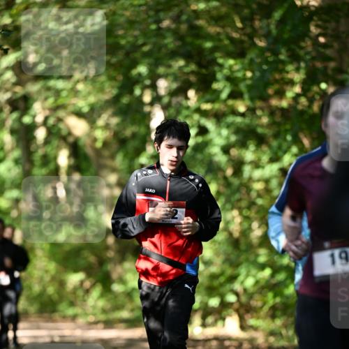 06.10.2024 - Bramfelder Halbmarathon 2024 Dr. Thomas Lammeyer http://msf.ph/oto/7341694 06.10.2024 10:50:35 Laufen 19 meine-sportfotos.de
