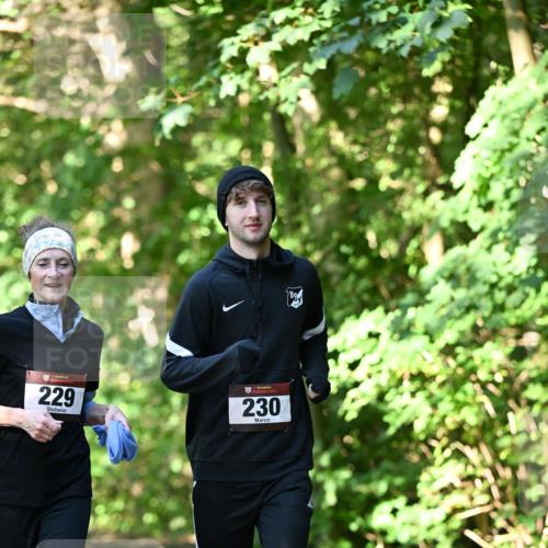 06.10.2024 - Bramfelder Halbmarathon 2024 Dr. Thomas Lammeyer http://msf.ph/oto/7342506 06.10.2024 10:53:26 Laufen 229, 230 meine-sportfotos.de