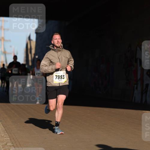 06.10.2024 - 19. swb-Marathon Bremen Michael Strokosch http://msf.ph/oto/7344071 06.10.2024 10:11:14 Laufen 7993 meine-sportfotos.de