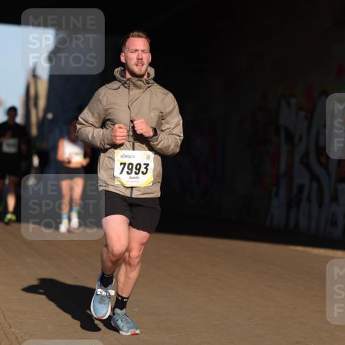 06.10.2024 - 19. swb-Marathon Bremen Michael Strokosch http://msf.ph/oto/7344076 06.10.2024 10:11:15 Laufen 7993 meine-sportfotos.de