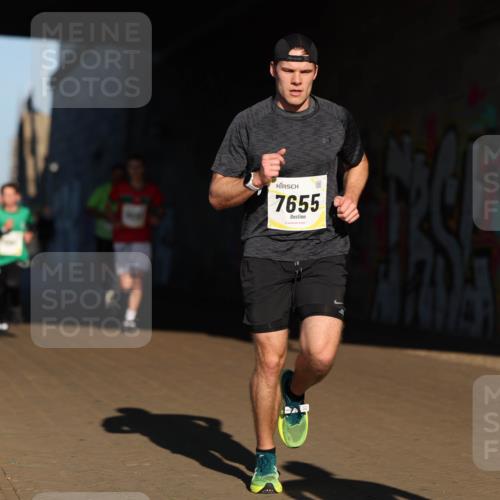 06.10.2024 - 19. swb-Marathon Bremen Michael Strokosch http://msf.ph/oto/7344098 06.10.2024 10:11:19 Laufen 7655, 87 meine-sportfotos.de