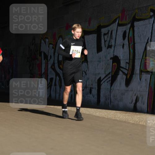 06.10.2024 - 19. swb-Marathon Bremen Michael Strokosch http://msf.ph/oto/7344100 06.10.2024 10:11:21 Laufen 9087, 7033, 8094 meine-sportfotos.de