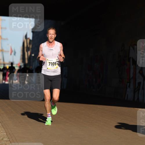 06.10.2024 - 19. swb-Marathon Bremen Michael Strokosch http://msf.ph/oto/7344115 06.10.2024 10:11:25 Laufen 7105 meine-sportfotos.de