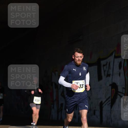 06.10.2024 - 19. swb-Marathon Bremen Michael Strokosch http://msf.ph/oto/7344140 06.10.2024 10:11:33 Laufen 8120, 33 meine-sportfotos.de