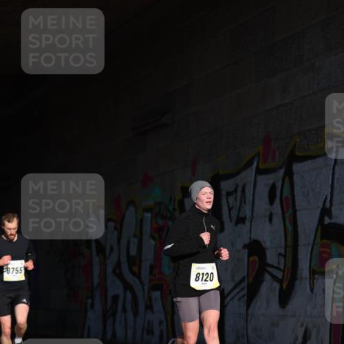 06.10.2024 - 19. swb-Marathon Bremen Michael Strokosch http://msf.ph/oto/7344149 06.10.2024 10:11:35 Laufen 8755, 8120 meine-sportfotos.de