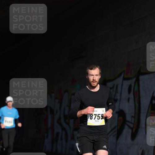 06.10.2024 - 19. swb-Marathon Bremen Michael Strokosch http://msf.ph/oto/7344159 06.10.2024 10:11:37 Laufen 8755 meine-sportfotos.de