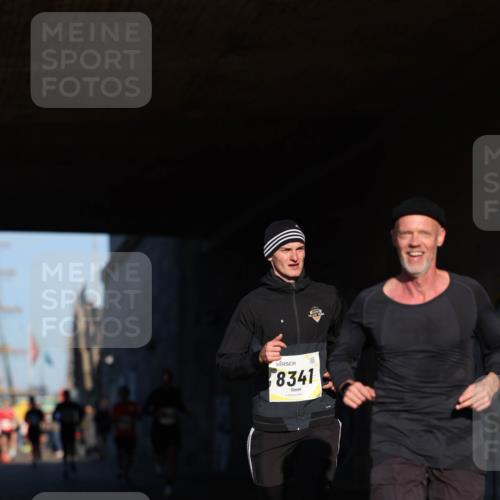 06.10.2024 - 19. swb-Marathon Bremen Michael Strokosch http://msf.ph/oto/7344167 06.10.2024 10:11:40 Laufen 8341 meine-sportfotos.de