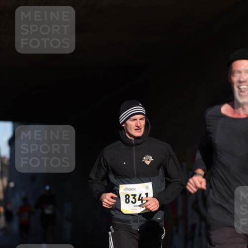 06.10.2024 - 19. swb-Marathon Bremen Michael Strokosch http://msf.ph/oto/7344170 06.10.2024 10:11:41 Laufen 8341 meine-sportfotos.de
