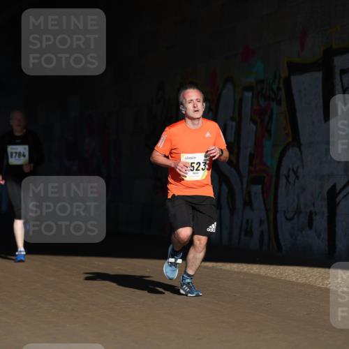 06.10.2024 - 19. swb-Marathon Bremen Michael Strokosch http://msf.ph/oto/7344179 06.10.2024 10:11:47 Laufen 8784, 523 meine-sportfotos.de