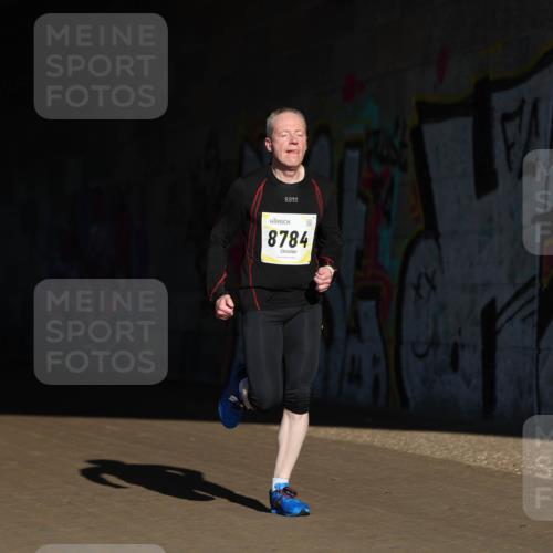 06.10.2024 - 19. swb-Marathon Bremen Michael Strokosch http://msf.ph/oto/7344196 06.10.2024 10:11:49 Laufen 8784 meine-sportfotos.de