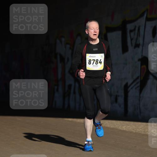 06.10.2024 - 19. swb-Marathon Bremen Michael Strokosch http://msf.ph/oto/7344199 06.10.2024 10:11:50 Laufen 8784 meine-sportfotos.de