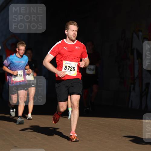 06.10.2024 - 19. swb-Marathon Bremen Michael Strokosch http://msf.ph/oto/7344204 06.10.2024 10:11:56 Laufen 9026, 8726, 7841 meine-sportfotos.de