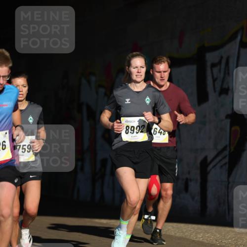 06.10.2024 - 19. swb-Marathon Bremen Michael Strokosch http://msf.ph/oto/7344217 06.10.2024 10:11:59 Laufen 9026, 759, 8992, 640 meine-sportfotos.de