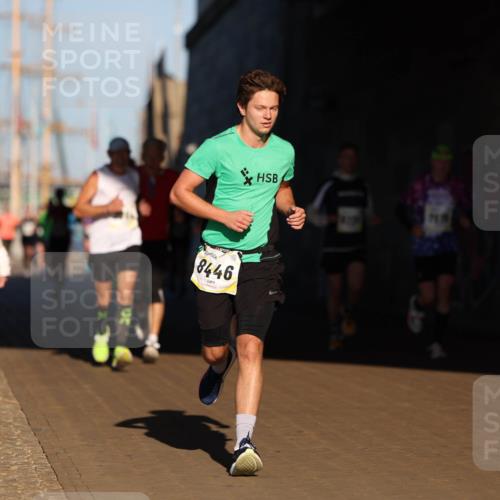 06.10.2024 - 19. swb-Marathon Bremen Michael Strokosch http://msf.ph/oto/7344252 06.10.2024 10:12:05 Laufen 8446 meine-sportfotos.de