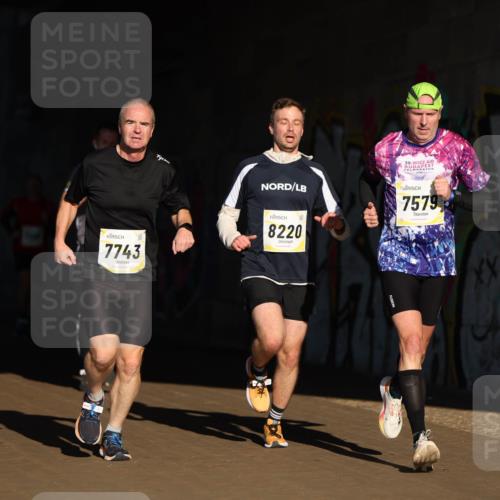 06.10.2024 - 19. swb-Marathon Bremen Michael Strokosch http://msf.ph/oto/7344266 06.10.2024 10:12:09 Laufen 7964, 7743, 39, 7579, 8220 meine-sportfotos.de