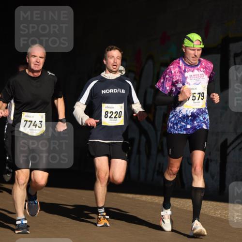 06.10.2024 - 19. swb-Marathon Bremen Michael Strokosch http://msf.ph/oto/7344268 06.10.2024 10:12:09 Laufen 7964, 7743, 39, 579, 8220 meine-sportfotos.de