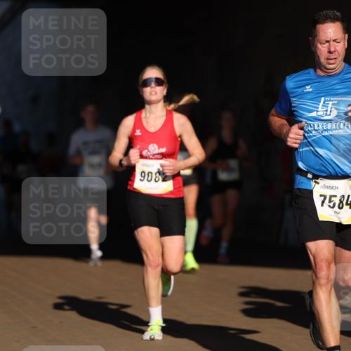 06.10.2024 - 19. swb-Marathon Bremen Michael Strokosch http://msf.ph/oto/7344296 06.10.2024 10:12:15 Laufen 908, 1868, 7584, 81 meine-sportfotos.de