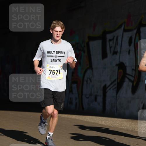 06.10.2024 - 19. swb-Marathon Bremen Michael Strokosch http://msf.ph/oto/7344301 06.10.2024 10:12:19 Laufen 8444, 813, 7571, 845, 2, 83 meine-sportfotos.de