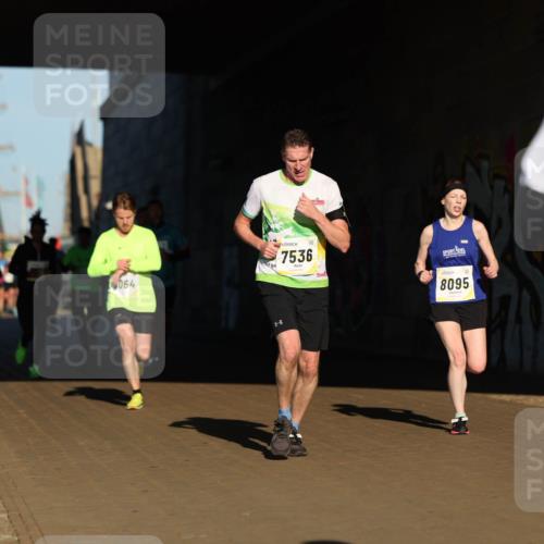06.10.2024 - 19. swb-Marathon Bremen Michael Strokosch http://msf.ph/oto/7344357 06.10.2024 10:12:36 Laufen 064, 7536, 8095 meine-sportfotos.de