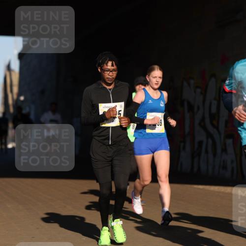 06.10.2024 - 19. swb-Marathon Bremen Michael Strokosch http://msf.ph/oto/7344387 06.10.2024 10:12:42 Laufen 5, 9, 867, 912 meine-sportfotos.de