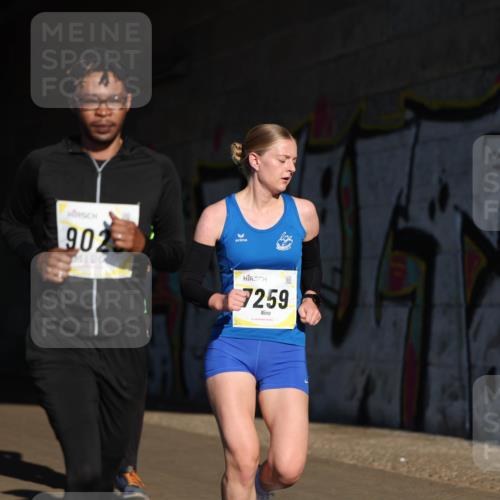 06.10.2024 - 19. swb-Marathon Bremen Michael Strokosch http://msf.ph/oto/7344392 06.10.2024 10:12:43 Laufen 902, 7259 meine-sportfotos.de