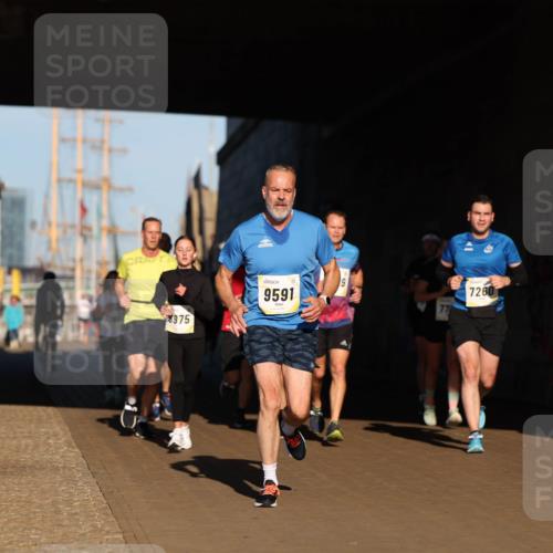 06.10.2024 - 19. swb-Marathon Bremen Michael Strokosch http://msf.ph/oto/7344408 06.10.2024 10:12:52 Laufen 975, 9591, 77, 7260, 8311 meine-sportfotos.de