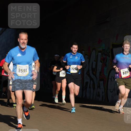 06.10.2024 - 19. swb-Marathon Bremen Michael Strokosch http://msf.ph/oto/7344412 06.10.2024 10:12:53 Laufen 7363, 8975, 8, 9591, 25, 53, 7793, 7260, 8311 meine-sportfotos.de