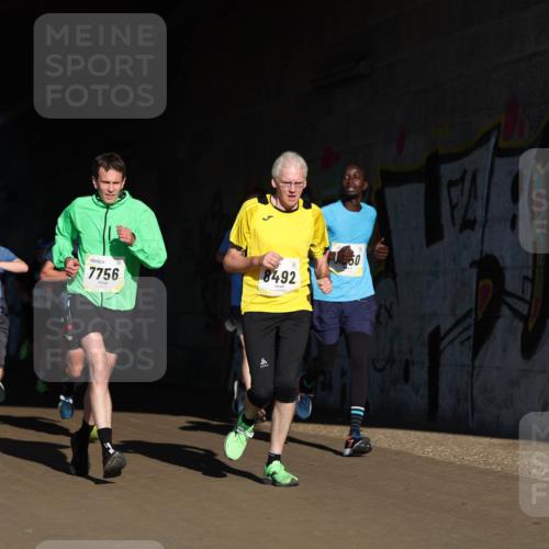 06.10.2024 - 19. swb-Marathon Bremen Michael Strokosch http://msf.ph/oto/7344436 06.10.2024 10:13:00 Laufen 8666, 4704, 7756, 8492 meine-sportfotos.de