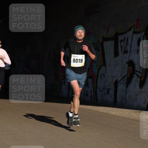 06.10.2024 - 19. swb-Marathon Bremen Michael Strokosch http://msf.ph/oto/7344464 06.10.2024 10:13:06 Laufen 8412, 9019 meine-sportfotos.de