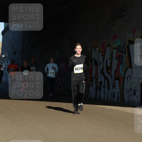 06.10.2024 - 19. swb-Marathon Bremen Michael Strokosch http://msf.ph/oto/7344482 06.10.2024 10:13:10 Laufen 8497, 8228, 8075 meine-sportfotos.de