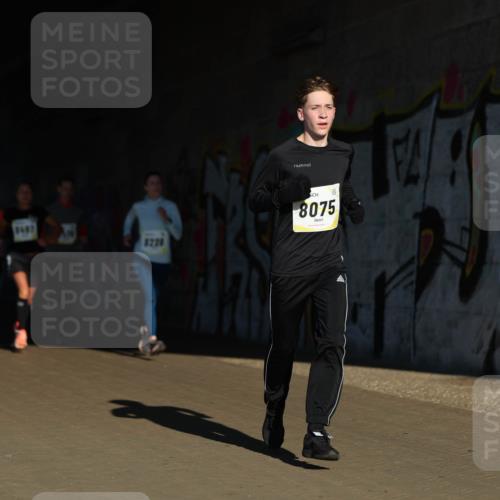 06.10.2024 - 19. swb-Marathon Bremen Michael Strokosch http://msf.ph/oto/7344500 06.10.2024 10:13:11 Laufen 8487, 8220, 8075 meine-sportfotos.de