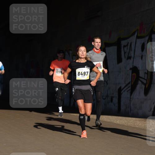 06.10.2024 - 19. swb-Marathon Bremen Michael Strokosch http://msf.ph/oto/7344515 06.10.2024 10:13:14 Laufen 8690, 7826, 8209, 8497, 78, 8228 meine-sportfotos.de