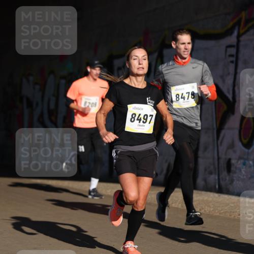 06.10.2024 - 19. swb-Marathon Bremen Michael Strokosch http://msf.ph/oto/7344526 06.10.2024 10:13:15 Laufen 7826, 8208, 8497, 8478 meine-sportfotos.de
