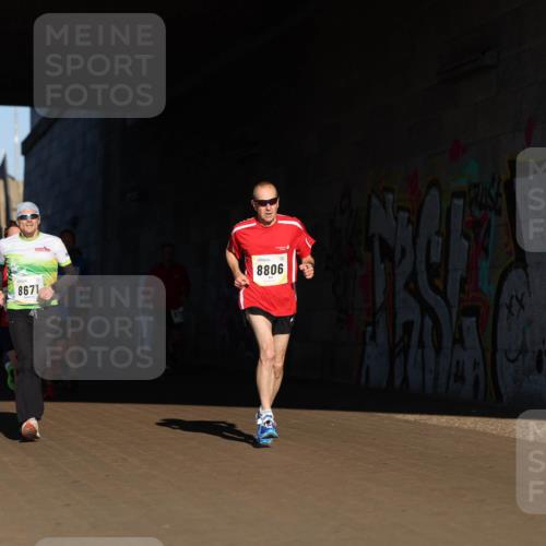 06.10.2024 - 19. swb-Marathon Bremen Michael Strokosch http://msf.ph/oto/7344554 06.10.2024 10:13:23 Laufen 7485, 8814, 8671, 8806 meine-sportfotos.de