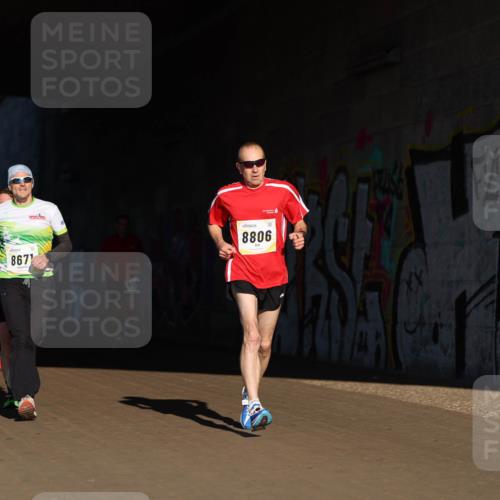 06.10.2024 - 19. swb-Marathon Bremen Michael Strokosch http://msf.ph/oto/7344561 06.10.2024 10:13:24 Laufen 8814, 8806, 8671 meine-sportfotos.de