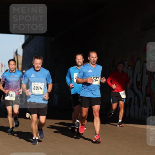 06.10.2024 - 19. swb-Marathon Bremen Michael Strokosch http://msf.ph/oto/7344576 06.10.2024 10:13:27 Laufen 485, 8814, 327, 873, 865 meine-sportfotos.de
