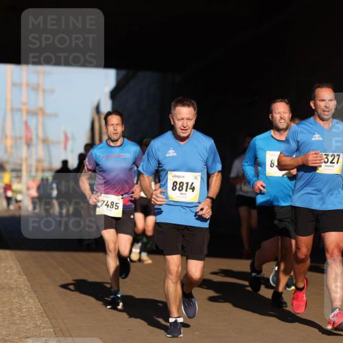 06.10.2024 - 19. swb-Marathon Bremen Michael Strokosch http://msf.ph/oto/7344580 06.10.2024 10:13:28 Laufen 7485, 8814, 8, 327, 873 meine-sportfotos.de