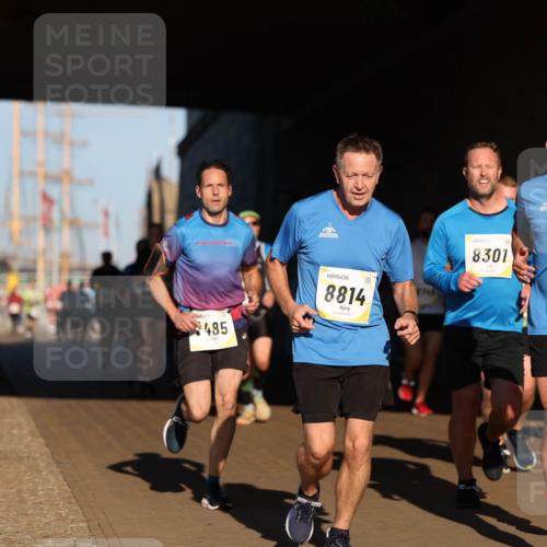 06.10.2024 - 19. swb-Marathon Bremen Michael Strokosch http://msf.ph/oto/7344582 06.10.2024 10:13:28 Laufen 485, 8814, 8301, 732, 873 meine-sportfotos.de