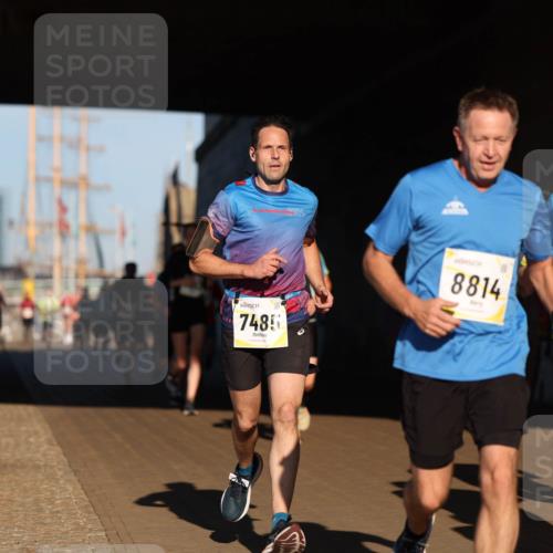 06.10.2024 - 19. swb-Marathon Bremen Michael Strokosch http://msf.ph/oto/7344584 06.10.2024 10:13:29 Laufen 7485, 8814, 8301 meine-sportfotos.de