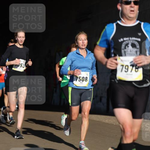 06.10.2024 - 19. swb-Marathon Bremen Michael Strokosch http://msf.ph/oto/7344598 06.10.2024 10:13:33 Laufen 353, 7508, 7978 meine-sportfotos.de